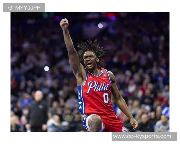 马克西上半场表现全面11投4中贡献12分3篮板4助攻1抢断1盖帽 马克西上半场表现全面11投4中贡献12分3篮板4助攻1抢断1盖帽