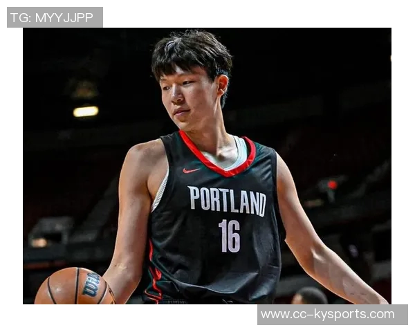 杨瀚森单节狂砍14分震撼全场撕裂之城见证惊艳个人秀 杨瀚森单节狂砍14分震撼全场撕裂之城见证惊艳个人秀