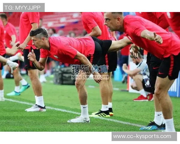 利桑德罗随队训练状态回暖预计十月底前重返赛场