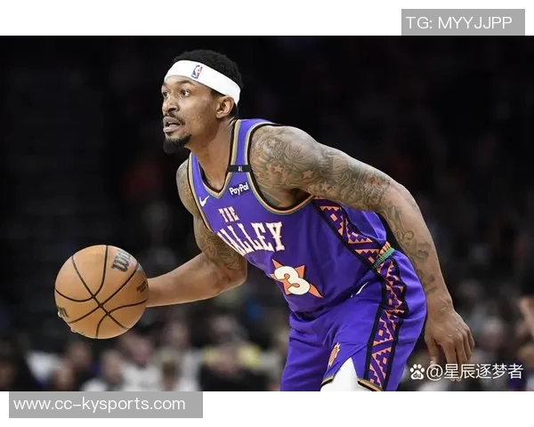 比尔展现全面能力强大的适应力助力球队攻防转换 比尔展现全面能力强大的适应力助力球队攻防转换