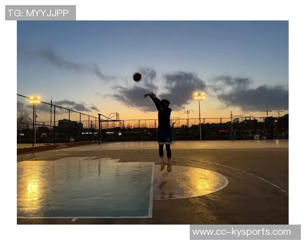 穿077球衣的女球迷晒打球美照展现对篮球的热爱与激情