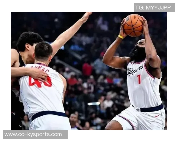 霍勒迪称赞哈登得分能力独特联盟特意调整规则以适应他 霍勒迪称赞哈登得分能力独特联盟特意调整规则以适应他