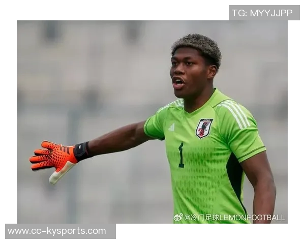 阿尔米隆精彩凌空射门成功破门铃木彩艳毫无反应 阿尔米隆精彩凌空射门成功破门铃木彩艳毫无反应